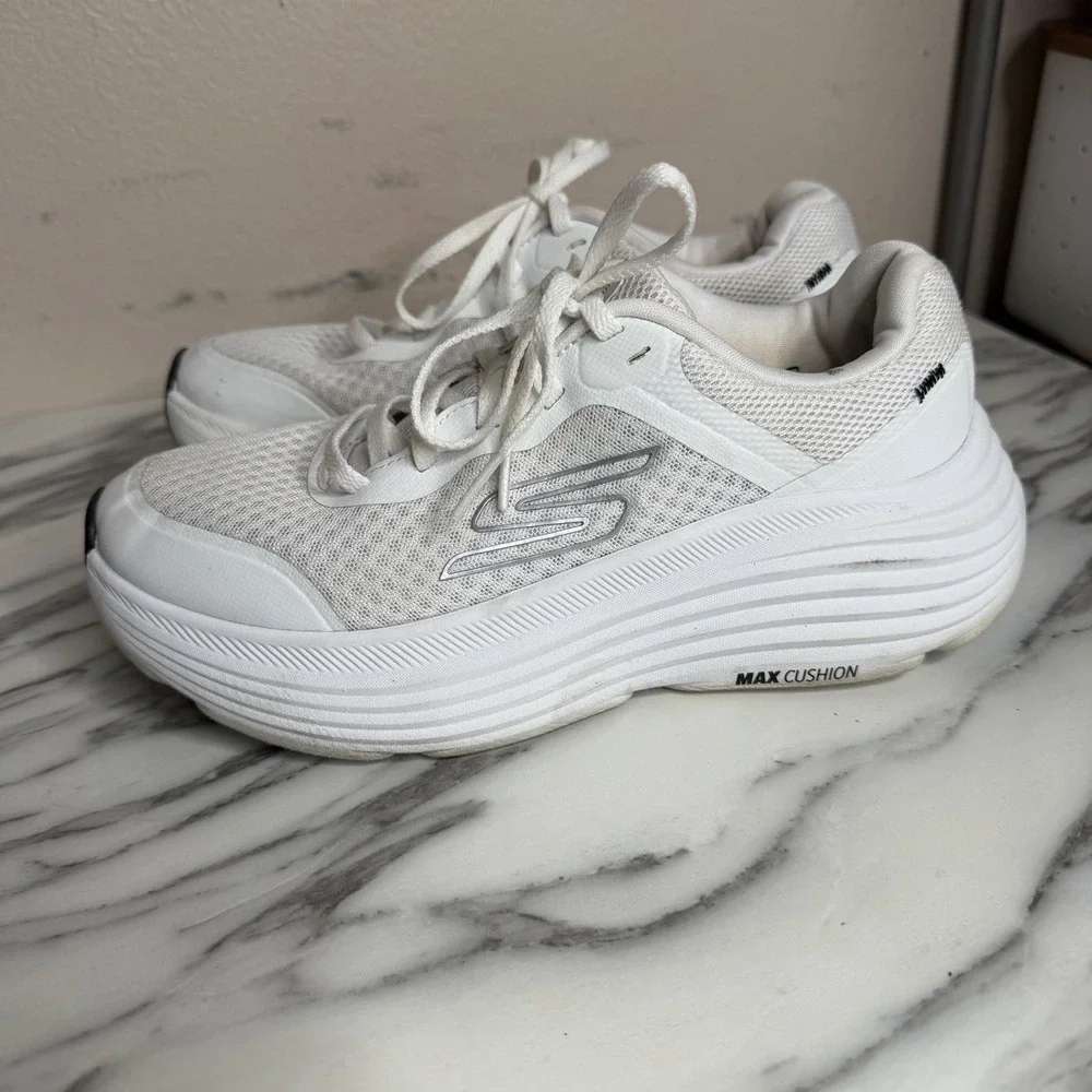 Skechers Women's Max Cushioning Endeavour Canova Sneakers White Walking Size 7
